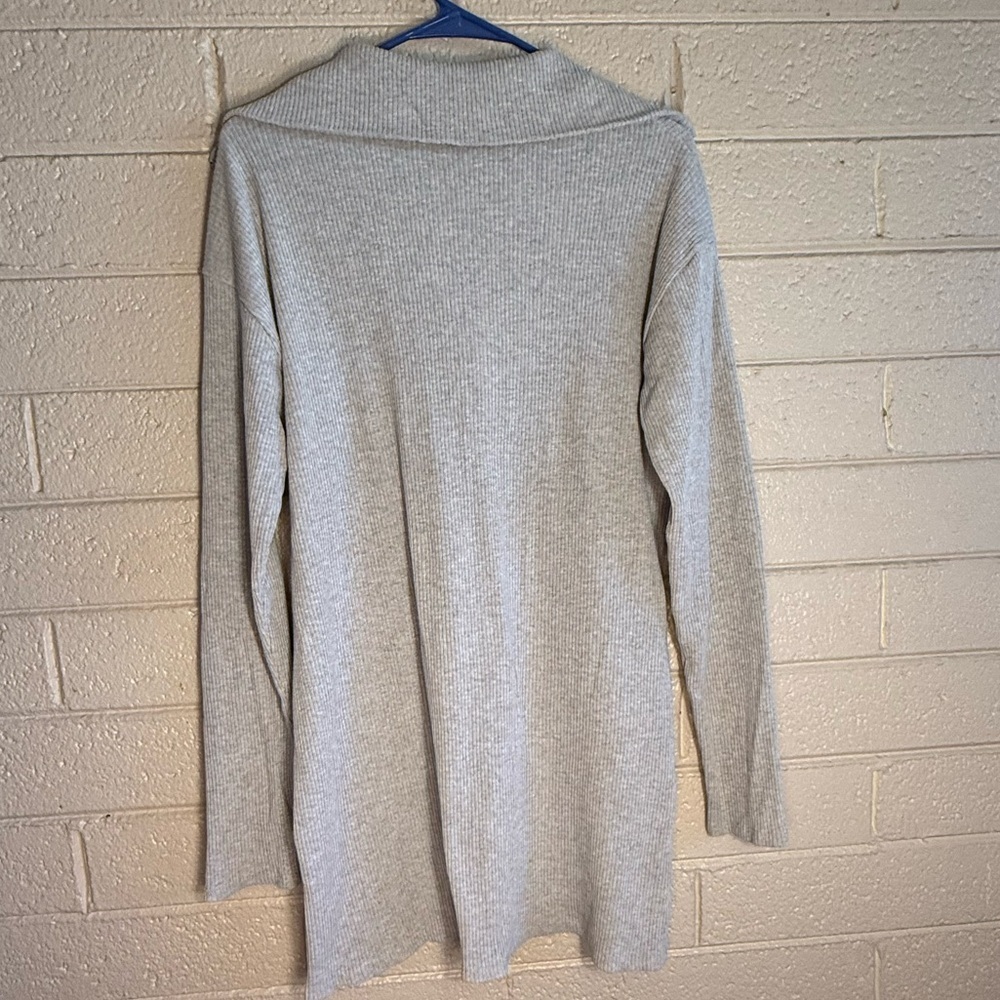 PrettyLittleThing Light Gray Ribbed Sweater - Picture 3 of 7